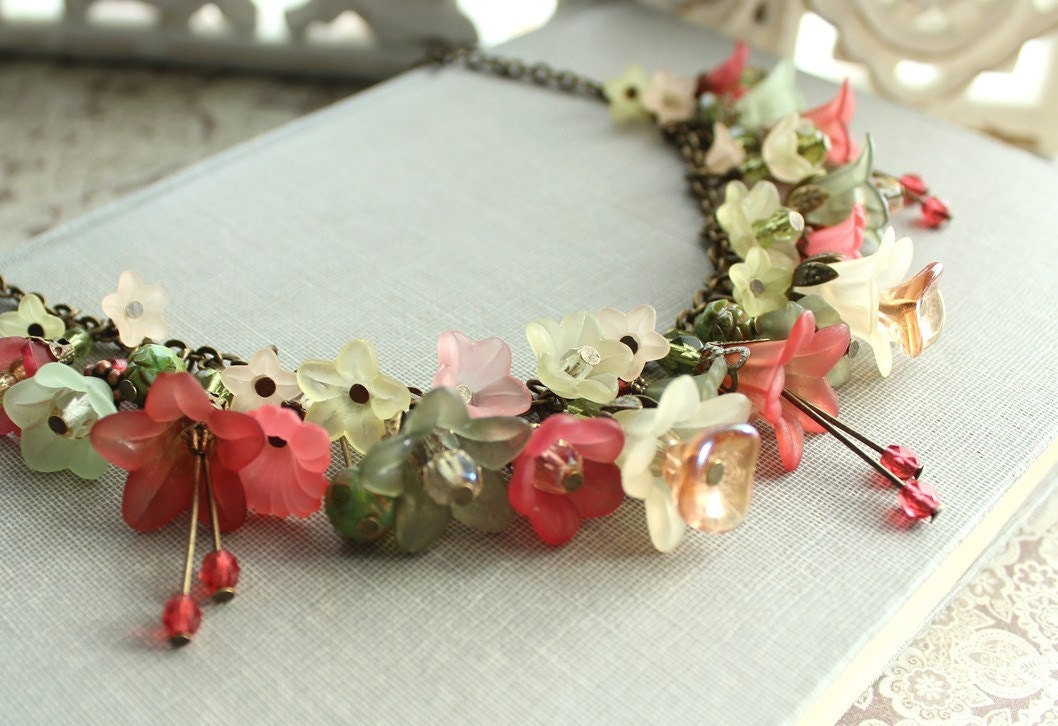Flower Charm Necklace, Spring Garden, Lucite Flower Jewelry, Spring Berry Blush, Floral Accessories, Soft Yellow
