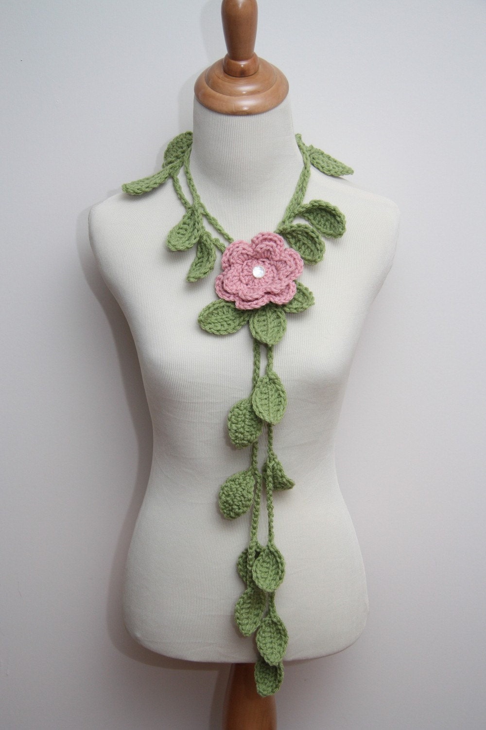 Crocheted Leaf Necklace in Fern Green with Rose Pink Flower Brooch