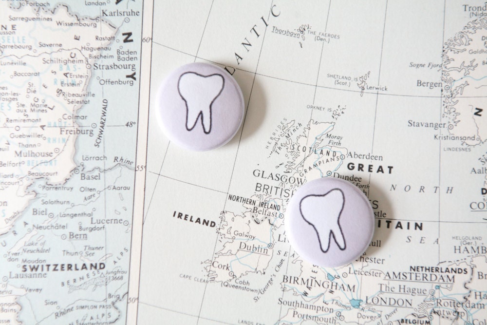Toof 1 inch button