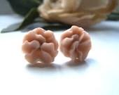 the dusty rose victoria earrings.