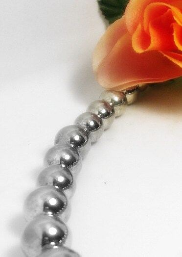 Silver Necklace - Choker - Graduated Bead - Vintage- 1970s