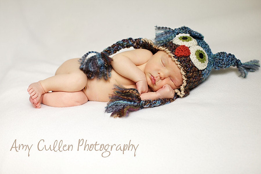 READY to SHIP -Owl Hat - Baby Owl Hat - Newborn Owl Hat -Two toned Cute and Soft Earflap - by JoJosBootique