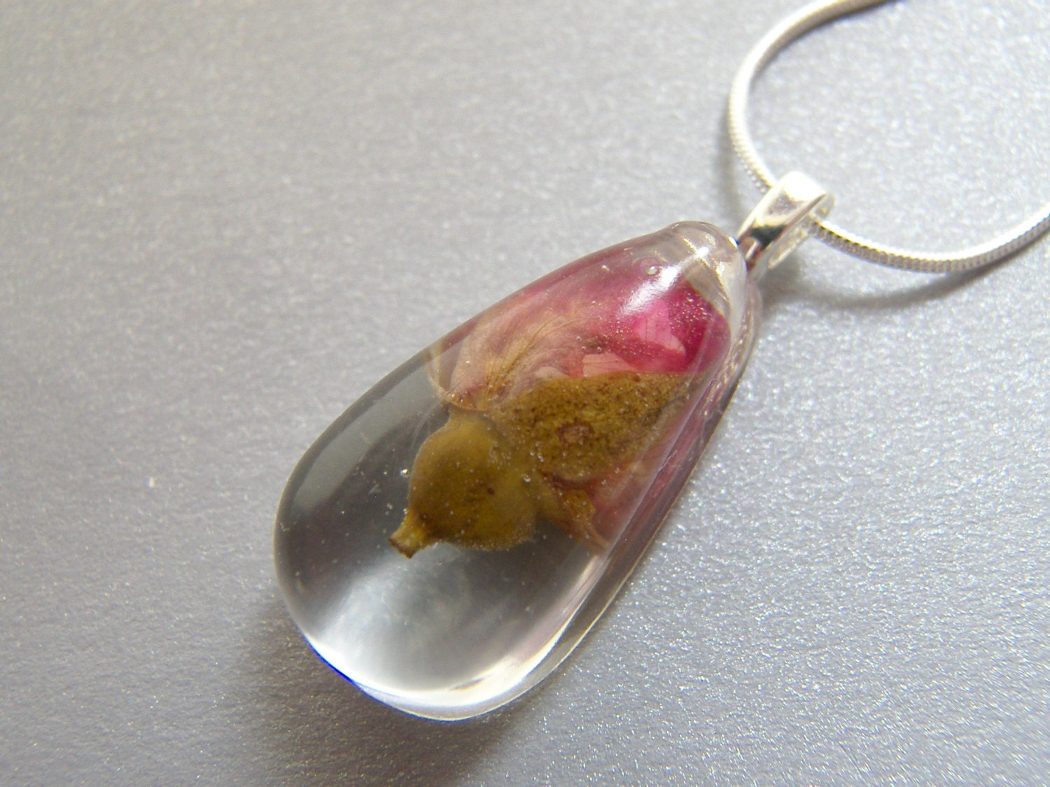 Real Rosebud Necklace, Pressed Flower Resin, Teardrop, Nature, Botanical Necklace, Eco Friendly