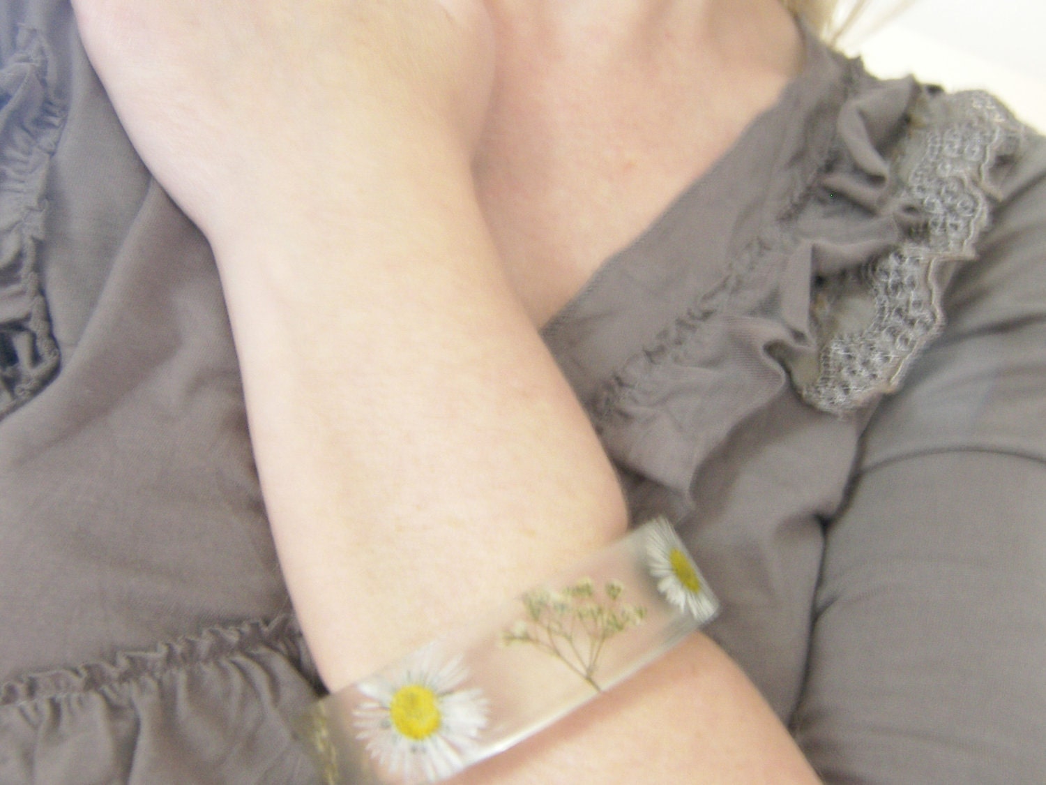 Real Daisy Bangle, Botanical Bracelet, Real Flower Jewelry, Eco Friendly, Pressed Flower Jewelry