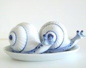 Blue Ane White Vintage Snail Salt And Pepper Shakers From Thailand - 4EnvisioningVintage