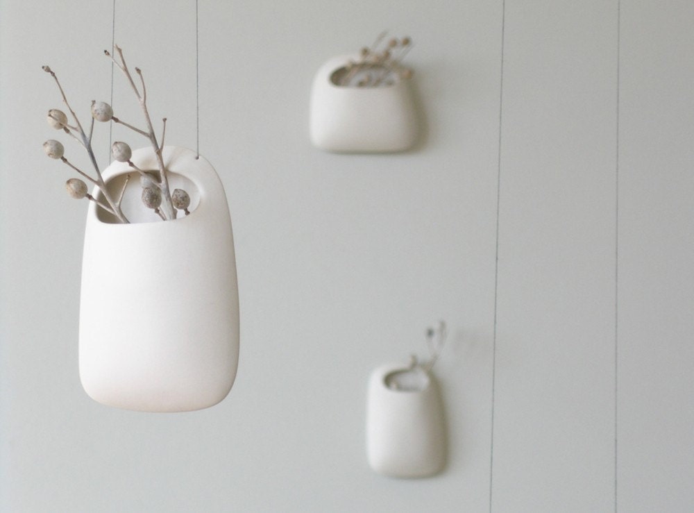 Small Hanging Vertical Pod Vase