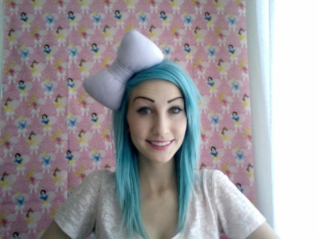 HELLO KITTY inspired LAVENDER poofy Amme B's original bow