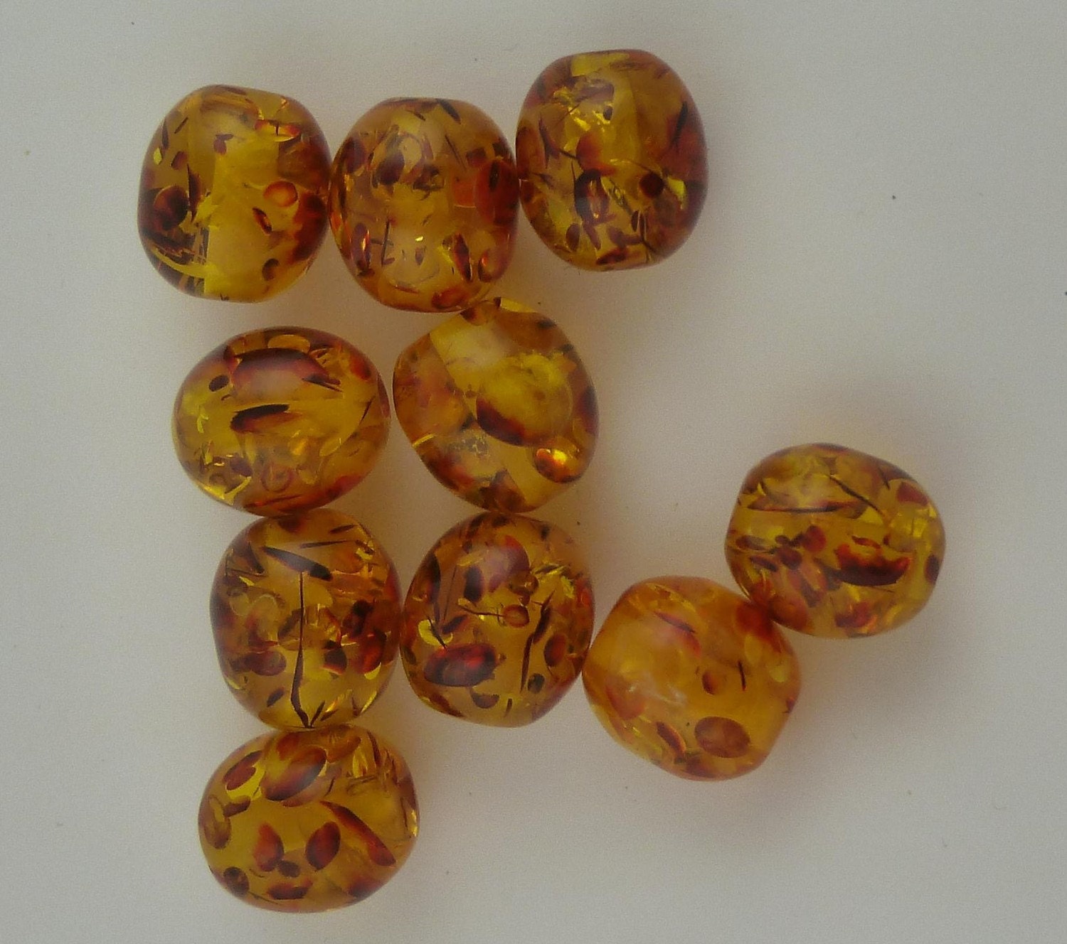 Items similar to Faux Amber Resin Beads on Etsy