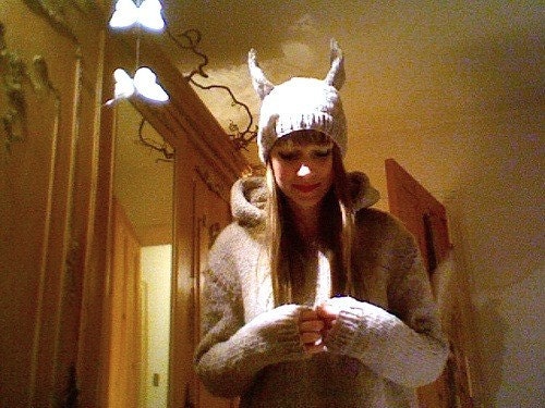 wear the wild things are hat KNITTING PATTERN