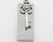 4GB total USB Memory Earrings