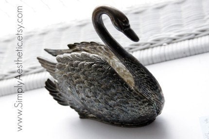 Swan figurine