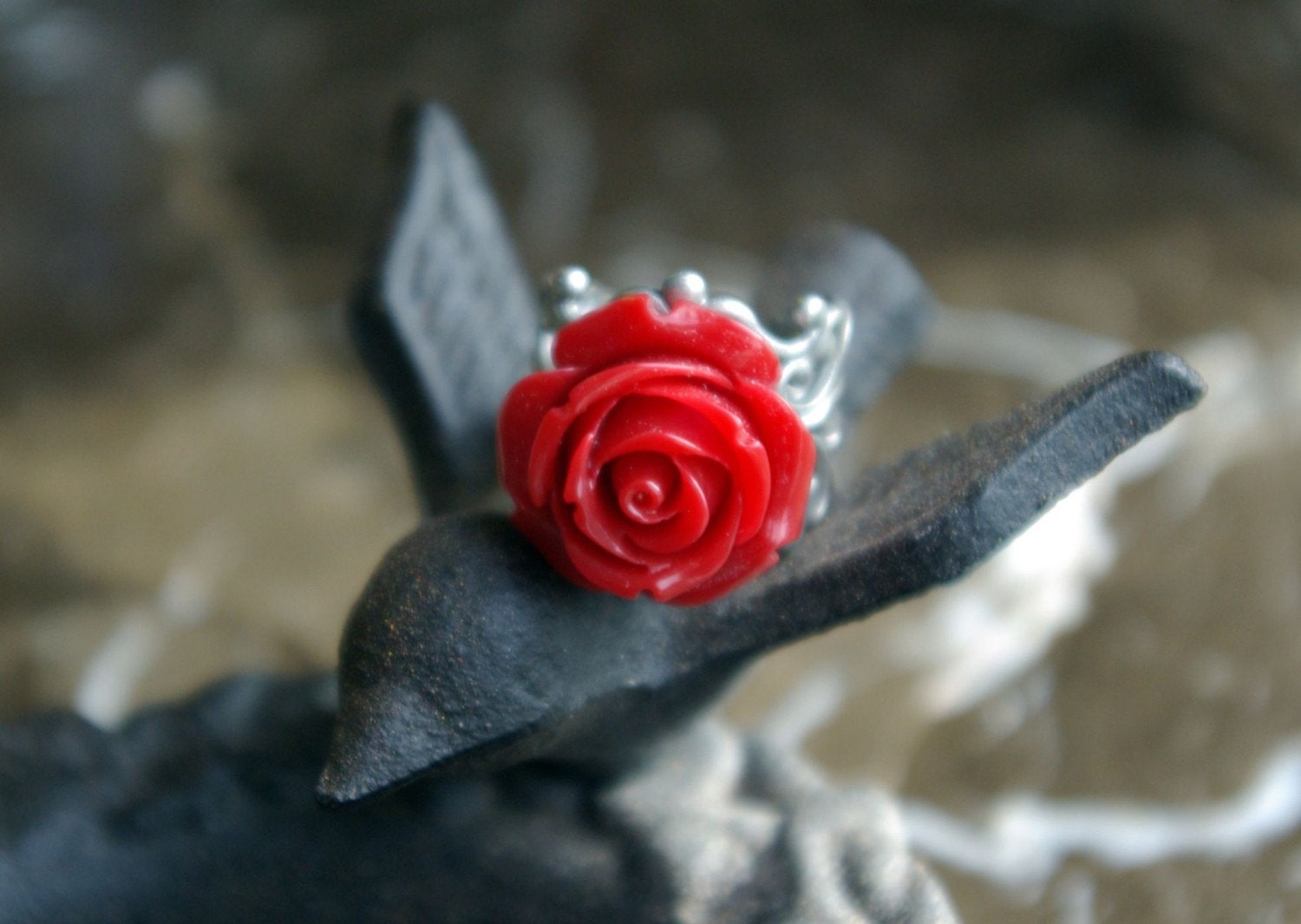 Grande Red Rose ring