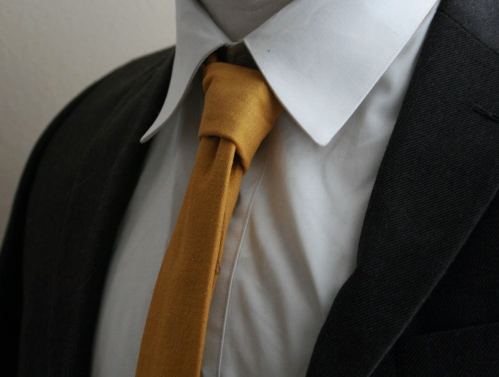 The Churchill- Our Linen necktie in saffron yellow
