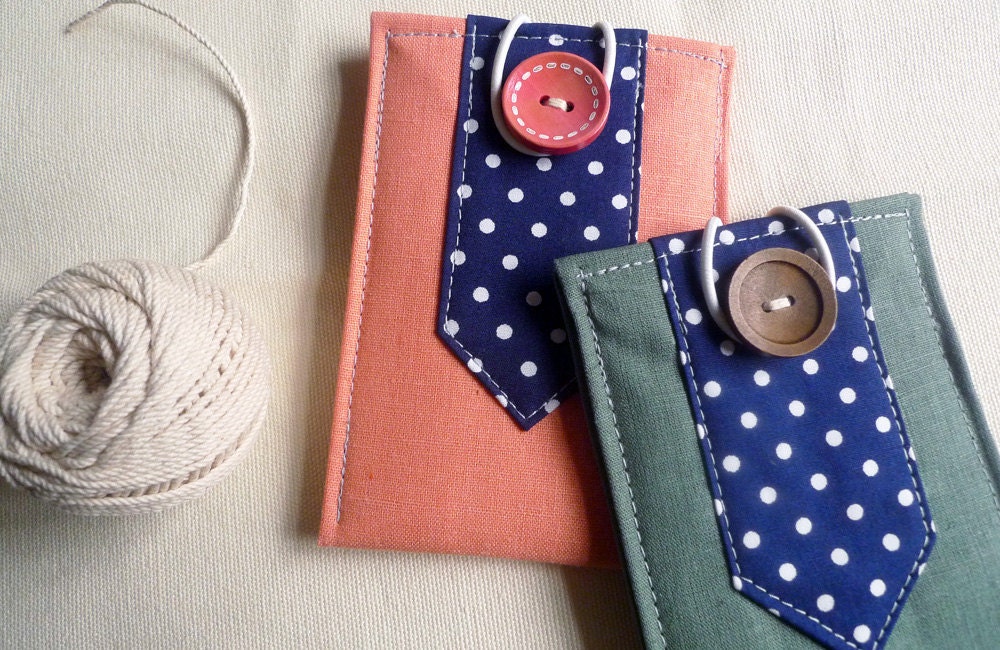 minimal pouch - Forest green on Navy polka dots - qtpiworkshop minimal pouch - Forest green on Navy polka dots - qtpiworkshop