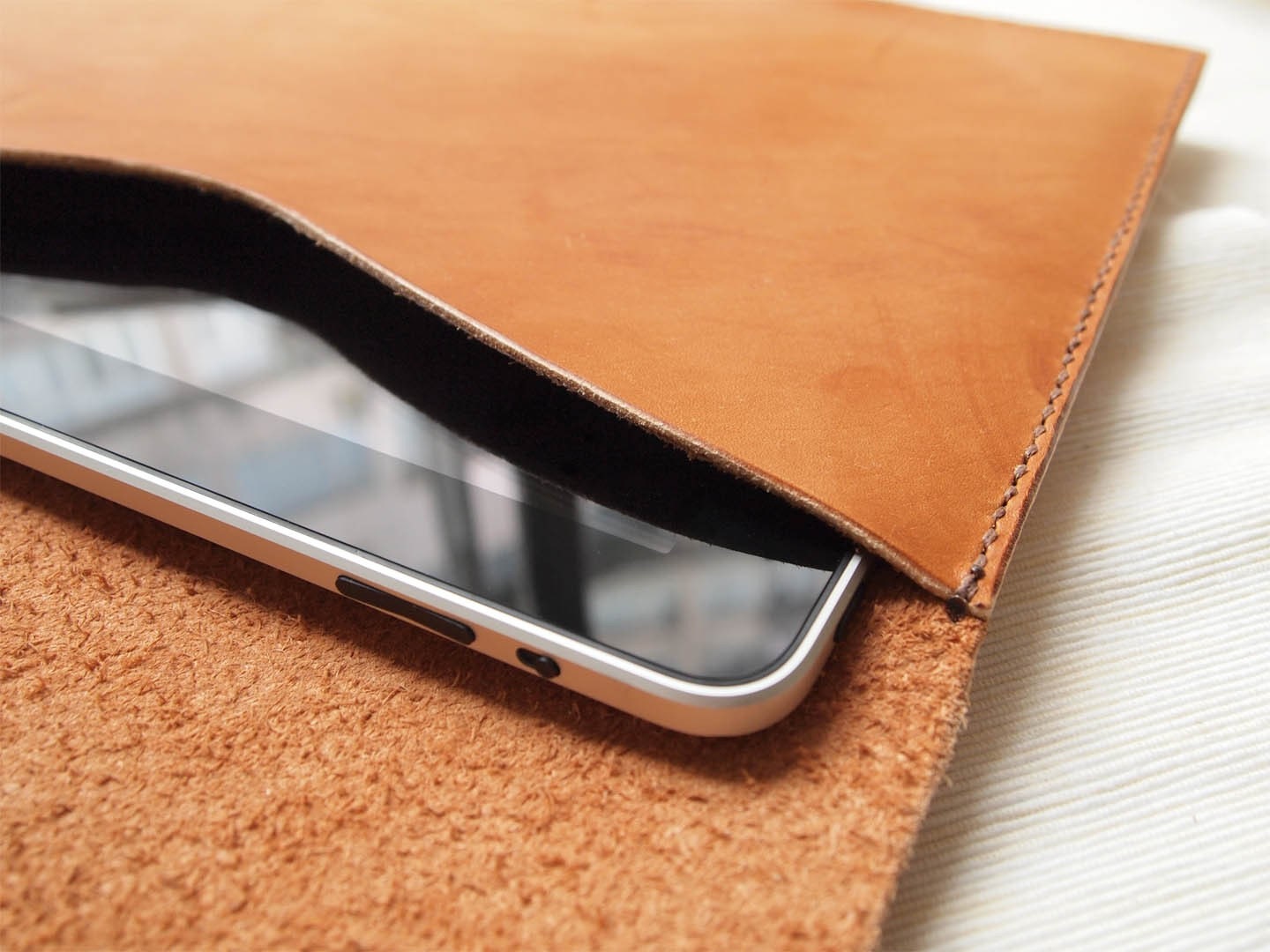 Personalized iPad3/ iPad2 / iPad Case - Leather - Hand Stitched