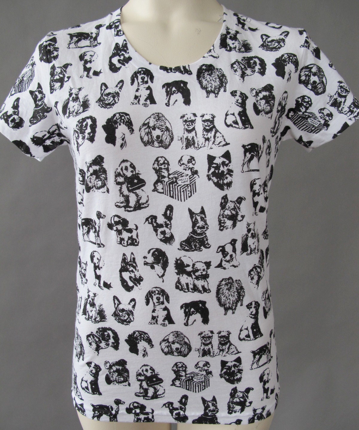 Cute Puppy T Shirt. Ladies Medium