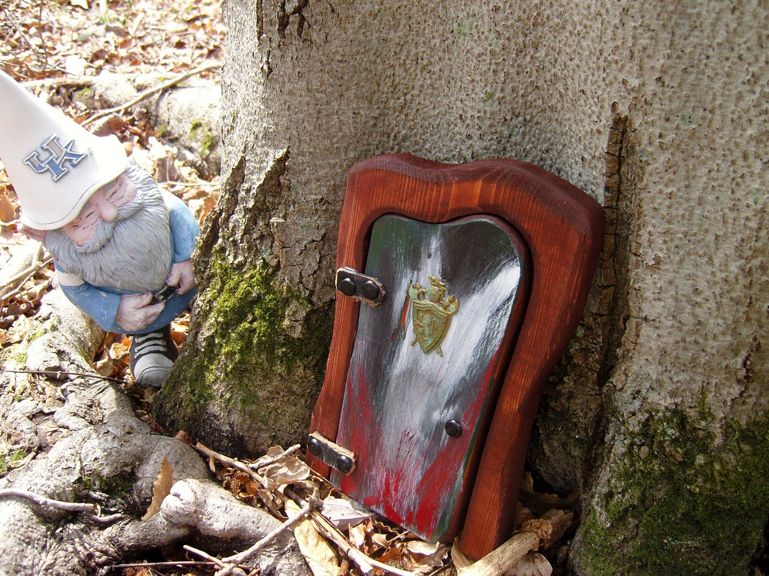 Garden Door, Harp-Shaped with Old-world style Crested Shield Head, for your Fairies, Gnomes ,Elves. Leprechauns and Cupids