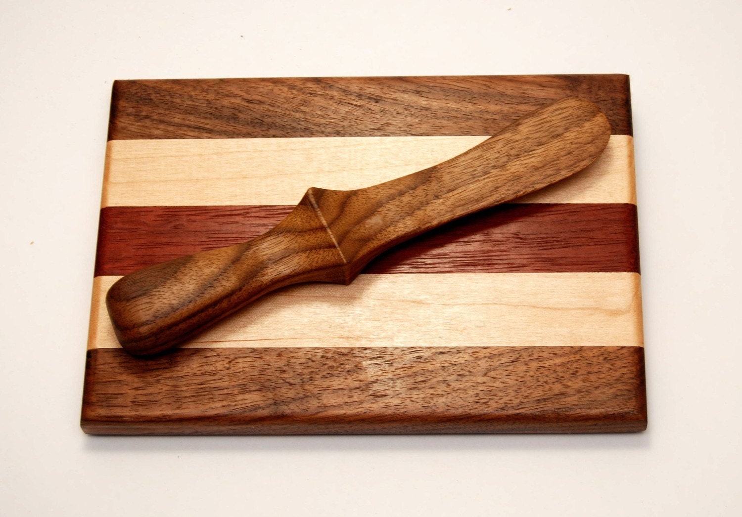 Exotic Hardwood Chees Cutting Board with Hardwood Knife