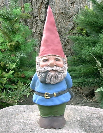 Willard 14" Hedgerow Garden Gnome Blue w/ Pipe R81B