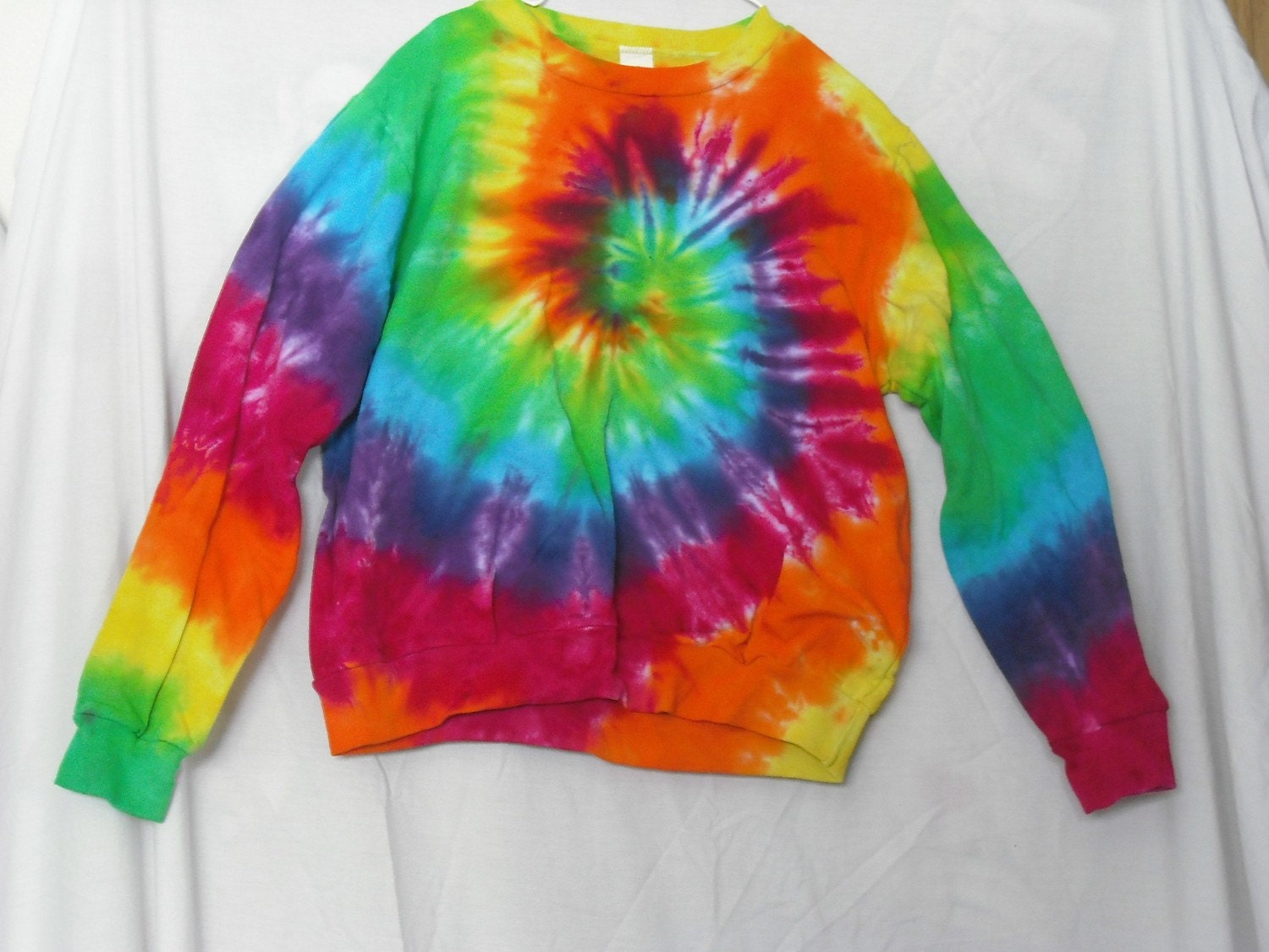 tie dye sweatshirt