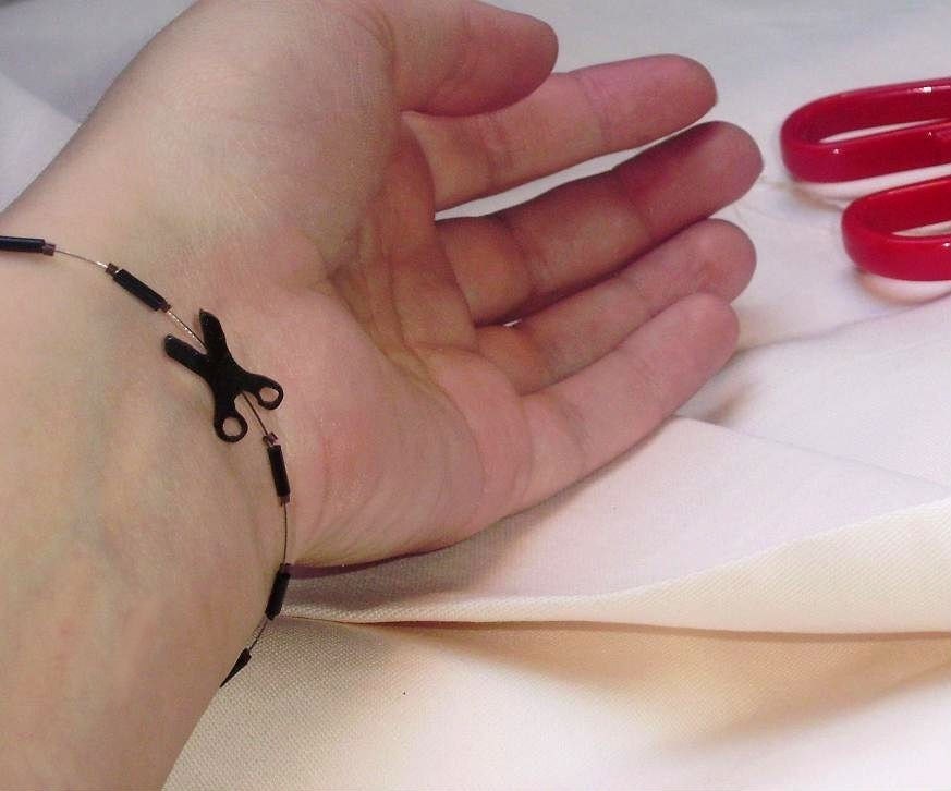 Cut it this way-bracelet