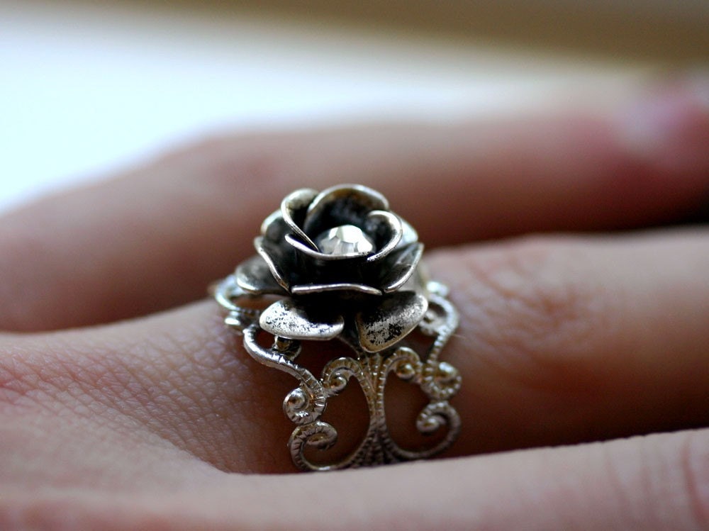 Silver Rose Ring with Amethyst Crystal - Neo Victorian Steampunk Adjustable