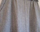 Vintage Grey Wool High-Waisted Skirt with Pockets by College Town size S