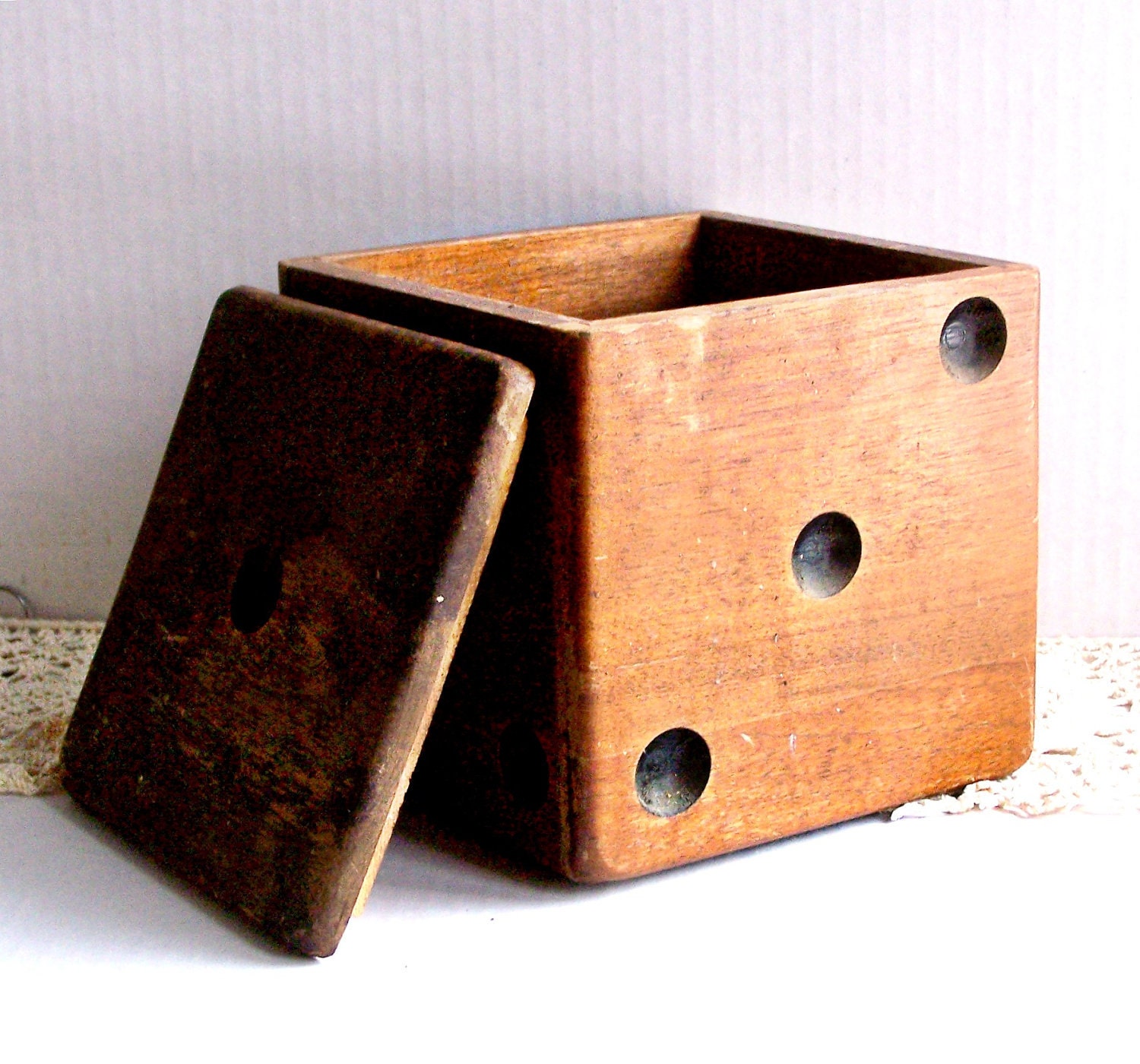 Vintage Wood Dice Box / Humidor by AloofNewfWhimsy on Etsy