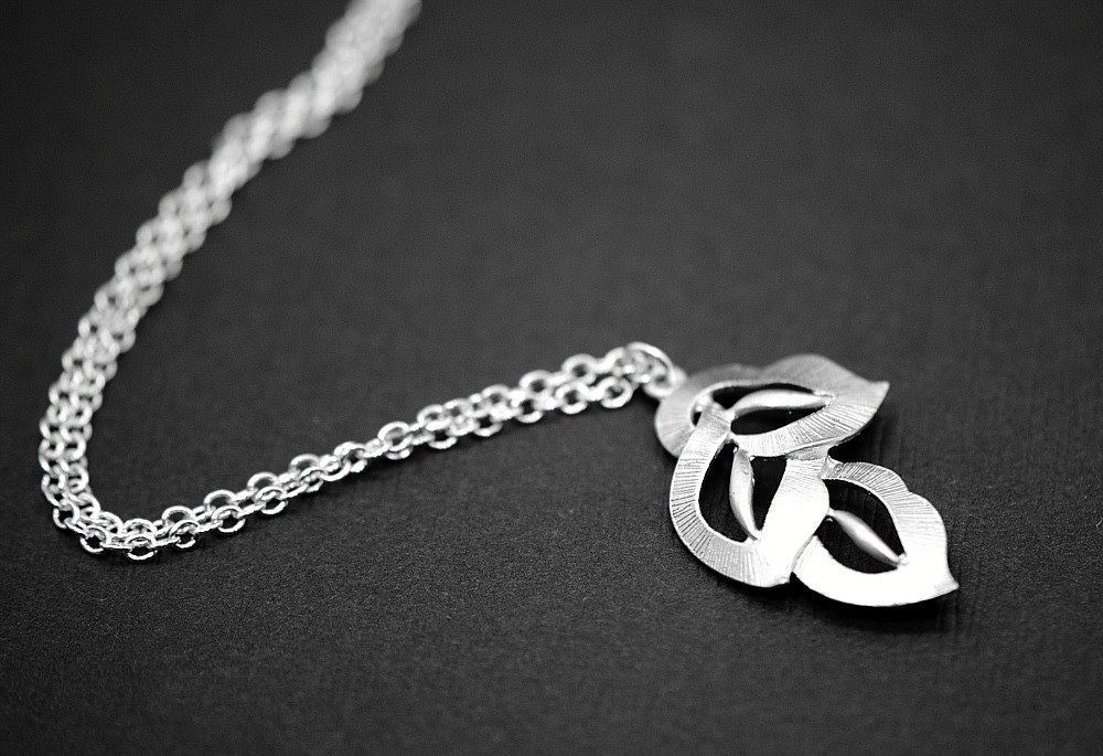 Cascading Autumn Fall Leaf Necklace Silver, Everyday Daily Silver Jewelry