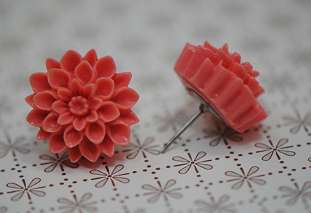 MUM Earrings - Blood Orange, Paprika, Orange Red Chrysanthemum Stud Earrings
