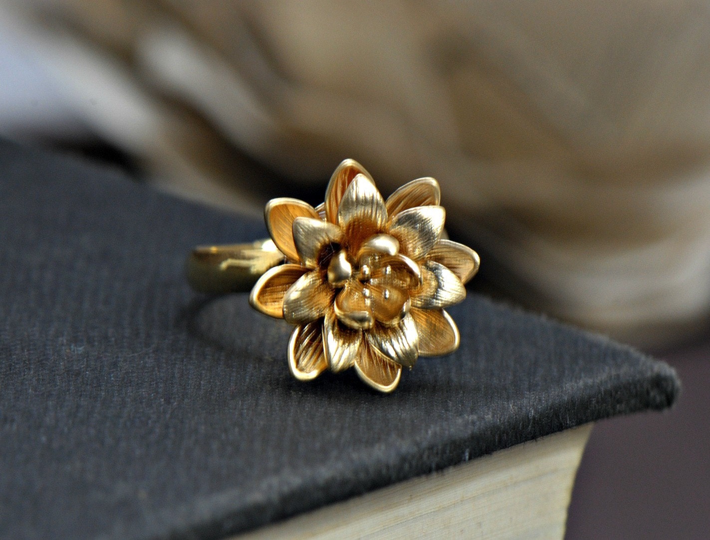 Lotus Ring Silver - Flower Ring, Gold Ring, Bridesmaids Gifts, Bridal Jewelry, Best Friend Gift, Chic and Modern Adjustable Ring