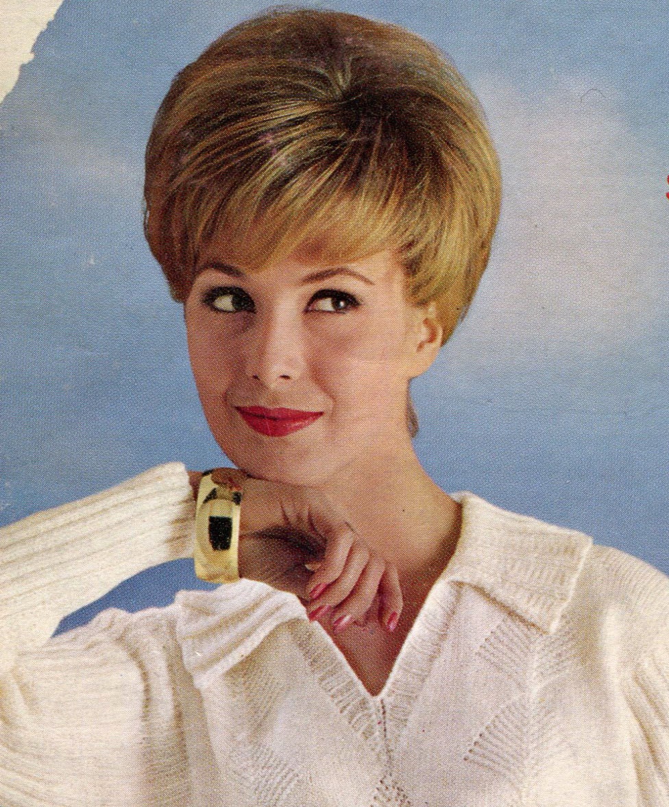 Women's Retro Casual Pullover -- PDF KNITTING PATTERN