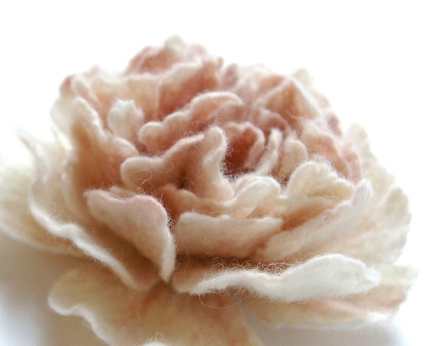 felted  wool flower  brooch peony  APRIL  LOVE  / Valentine's day gift / made to order - Patricija