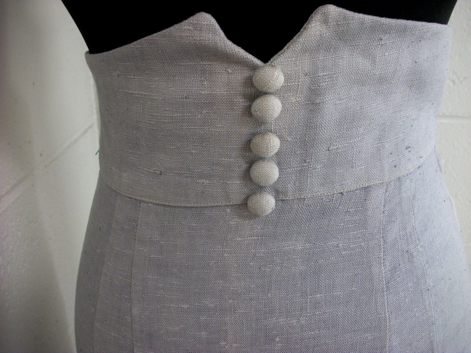 Vintage Wiggle Skirt Above Waist Grey Button Detail pencil Linen 1950s Size small.