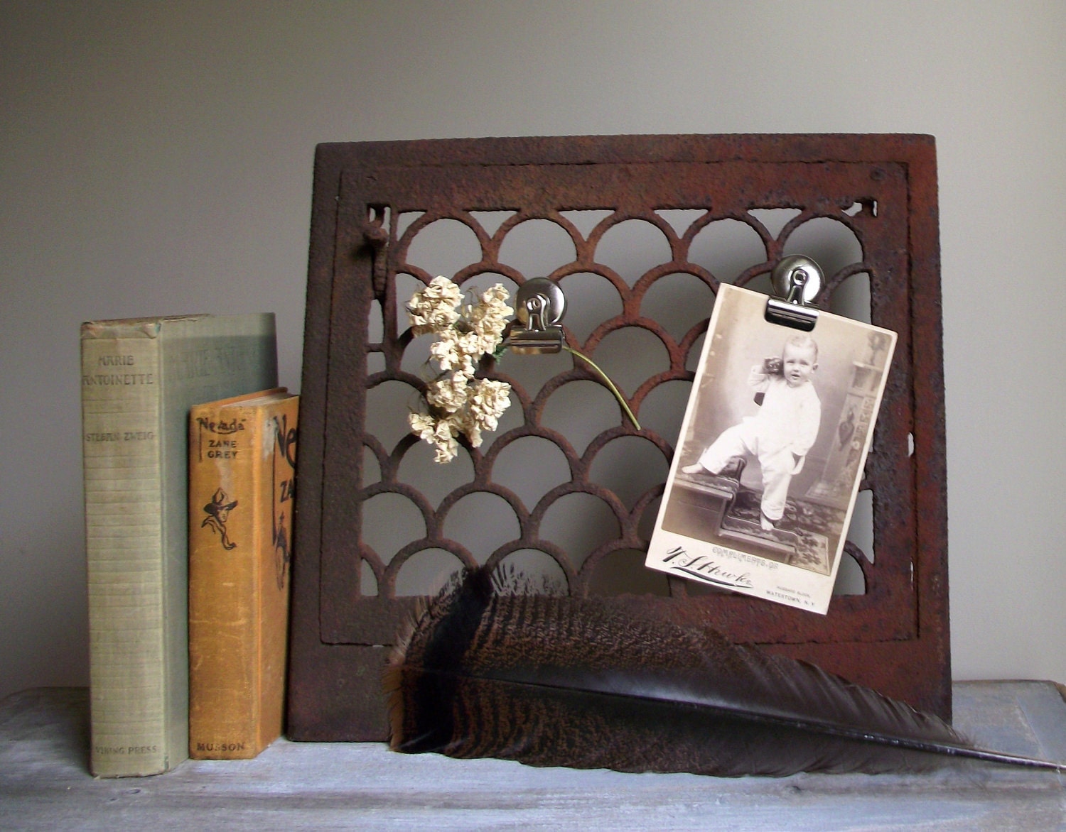 Cast Iron Heat Grate Architectural Salvage Rusty Ornate Scallop Design Memo Board Bookend Shelf Display