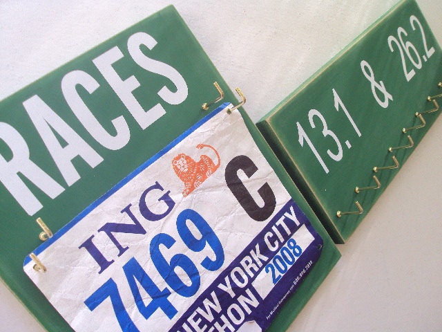 The running Bibs display to match your Achievement