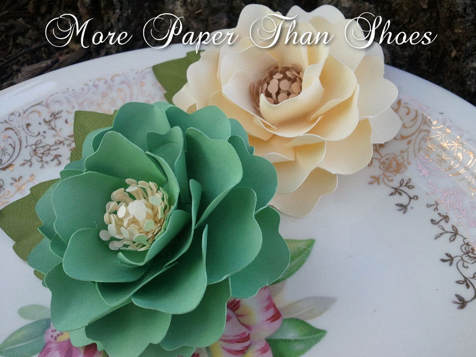 Handmade Paper Flowers - Elizabeth Rose - Emerald and Ivory - Weddings - Party Favors - Custom Colors Available Il_170x135