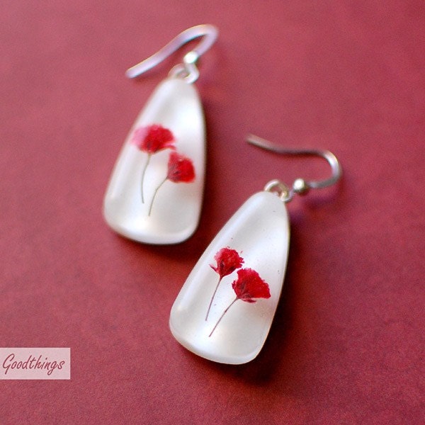 Pressed flowers Botanical Earrings - Red Baby Breath Flowers - nature inspired resin jewelry