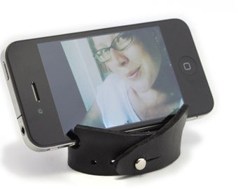 Smartphone Bracelet Stand - Black Leather