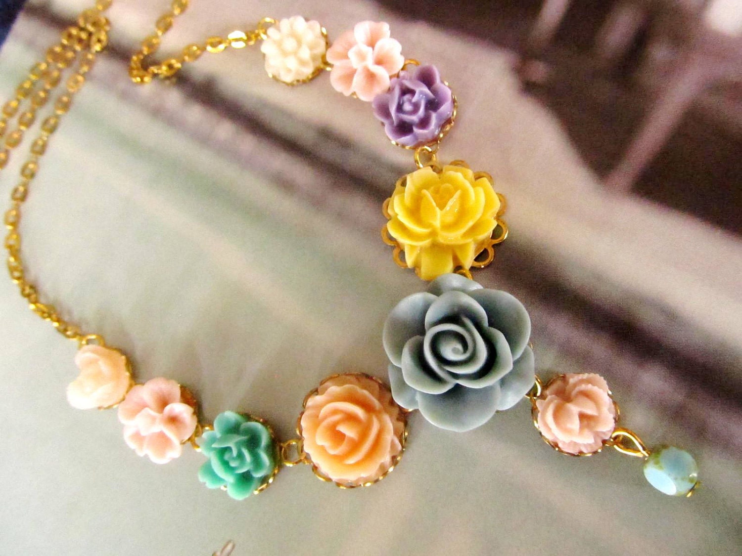 Beautiful and Colorful Resin  Flower Necklace, mixed colors, Feminine Pretty,  Great Gifts FREE SHIPPING
