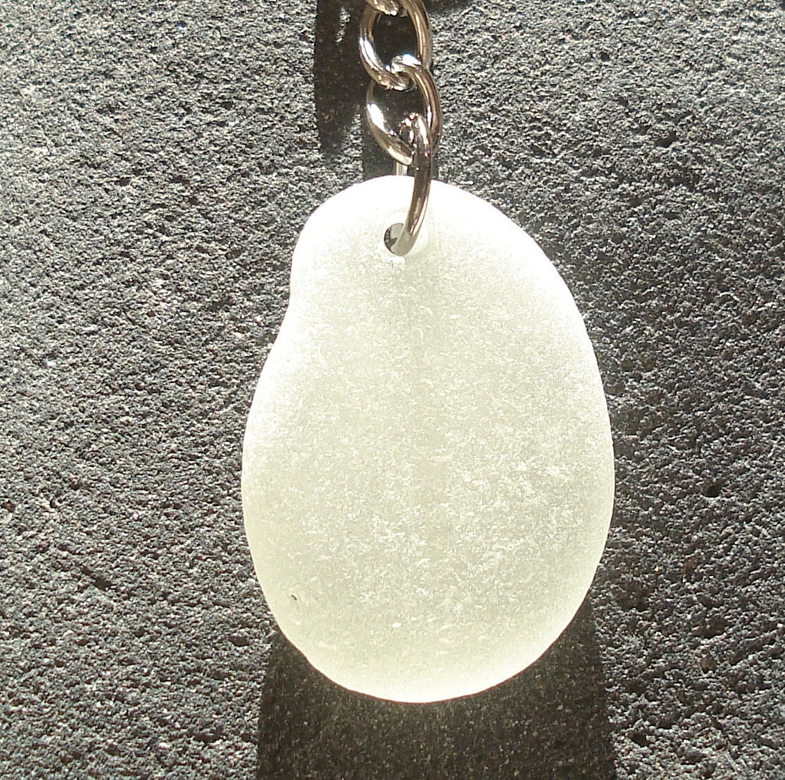 Frosted White Sea Glass keyring - E0591 - from Seaham, UK - (NE England)