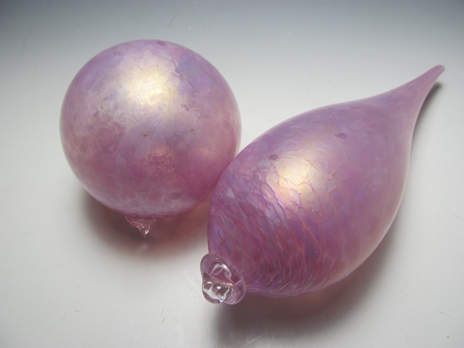 Teardrop Ornament in Pink - Glass Ornament - Blown Glass Ornament - Handmade OOAK Glass