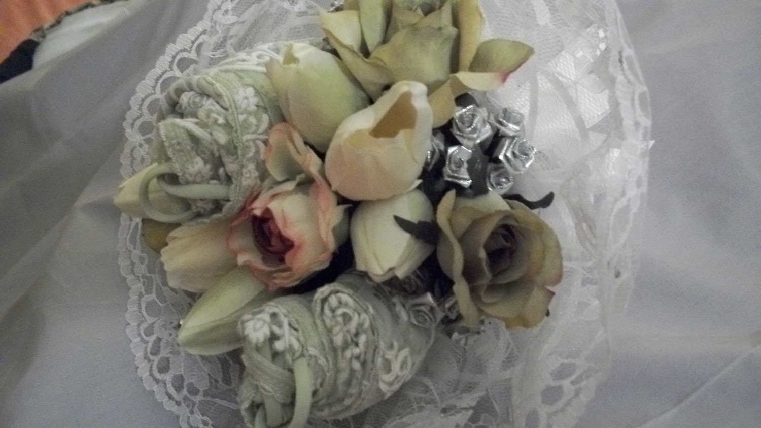 Lingerie Bouquet Green and Silver Il_170x135