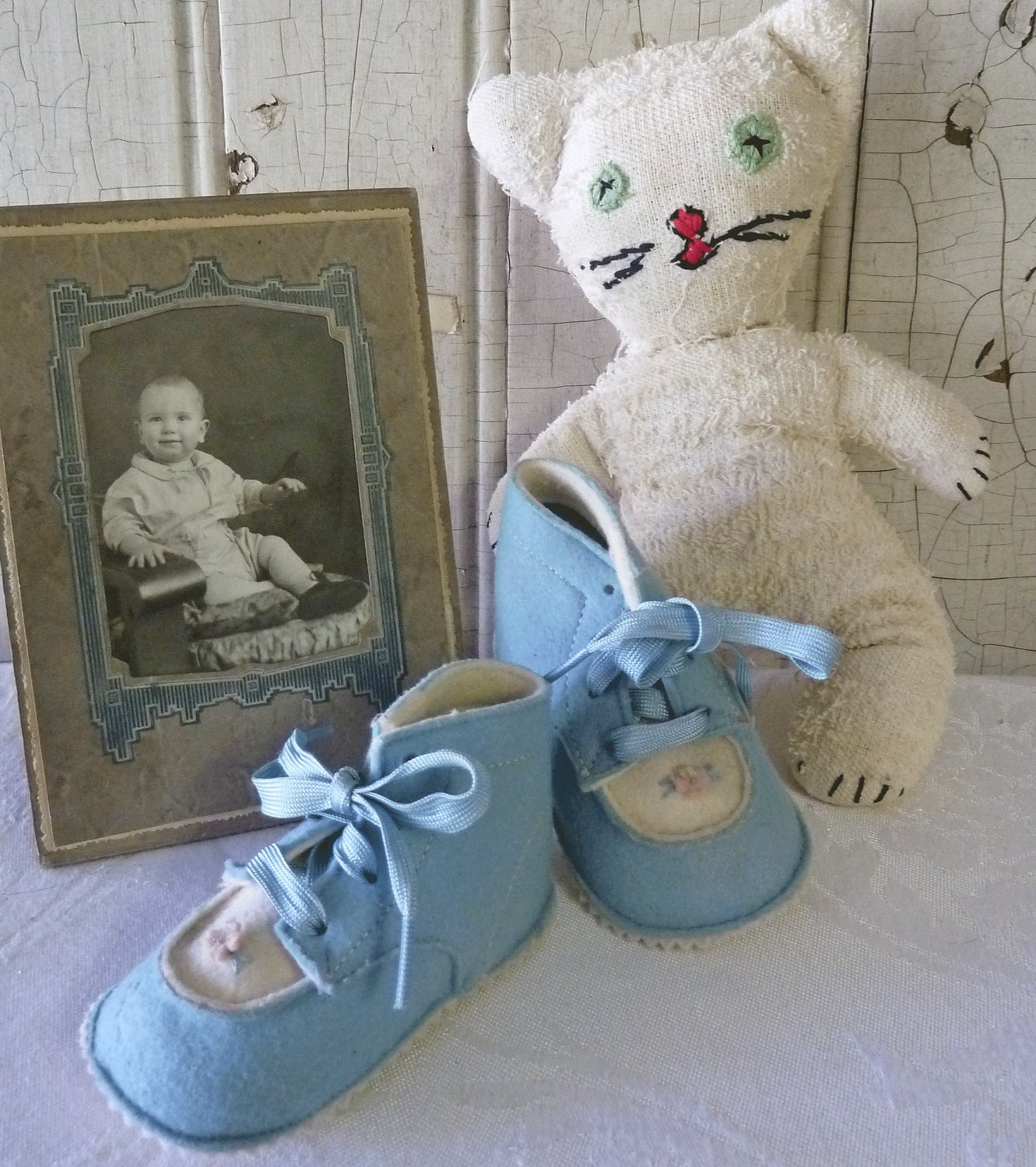 VIntage Blue and White Felt Baby Shoes with Pink Flowers - TREASURY ITEM