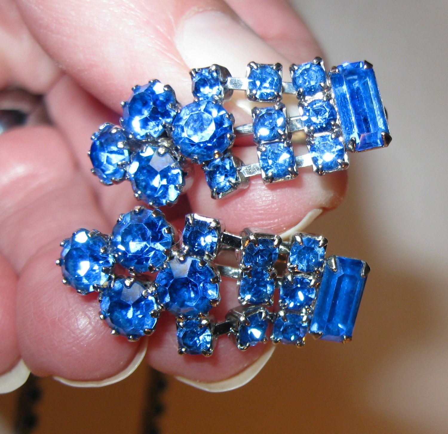 Be Brilliant.... Vintage Bright Blue Rhinestone Necklace and Earrings