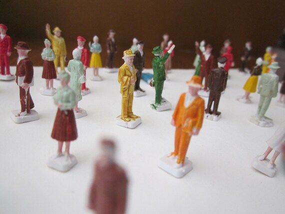 100 Vintage Plastic Miniature Figures for by WhatsOnTheShelf