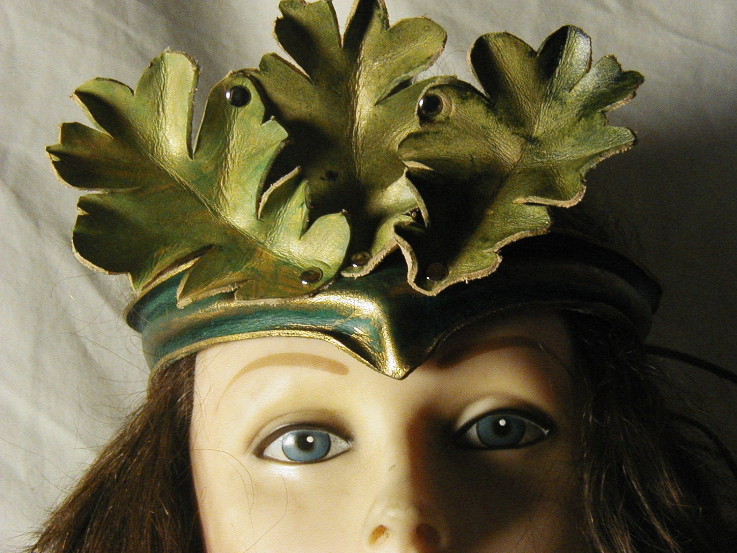 oak leaf crown