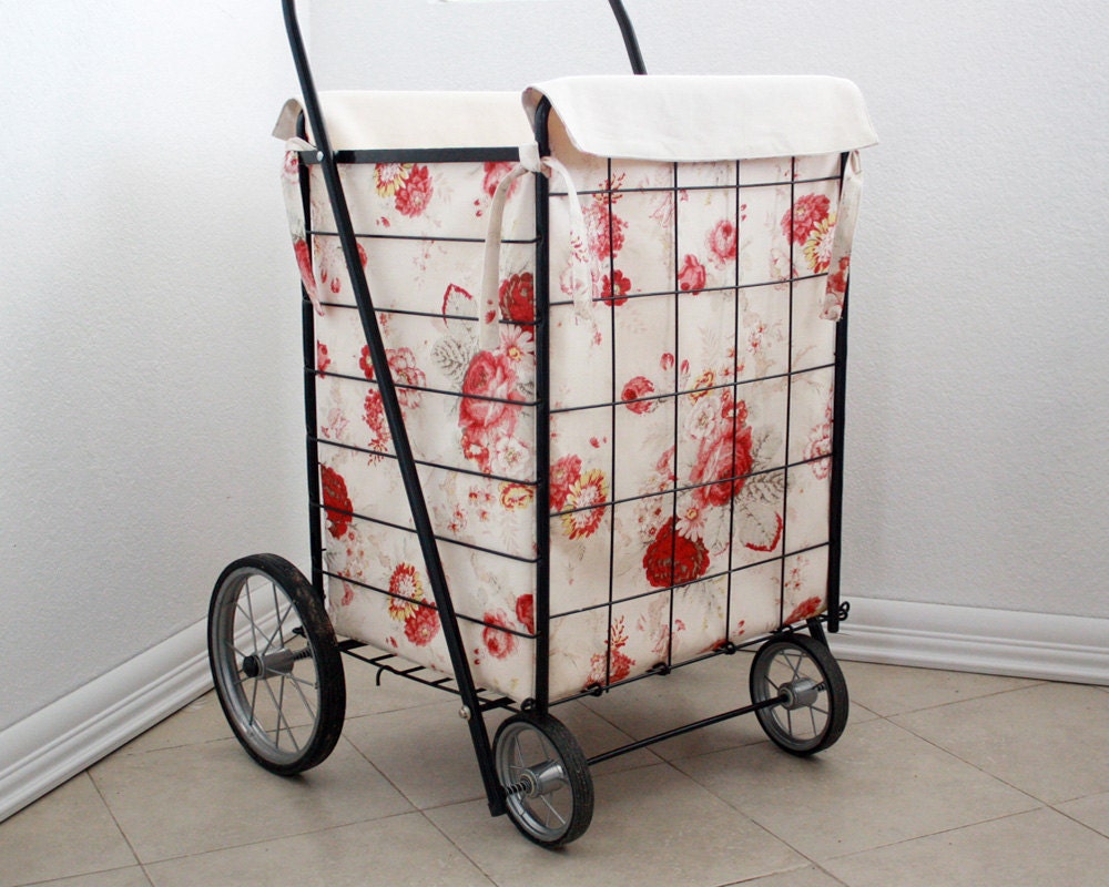 Cart Liner with Red and Cream Roses