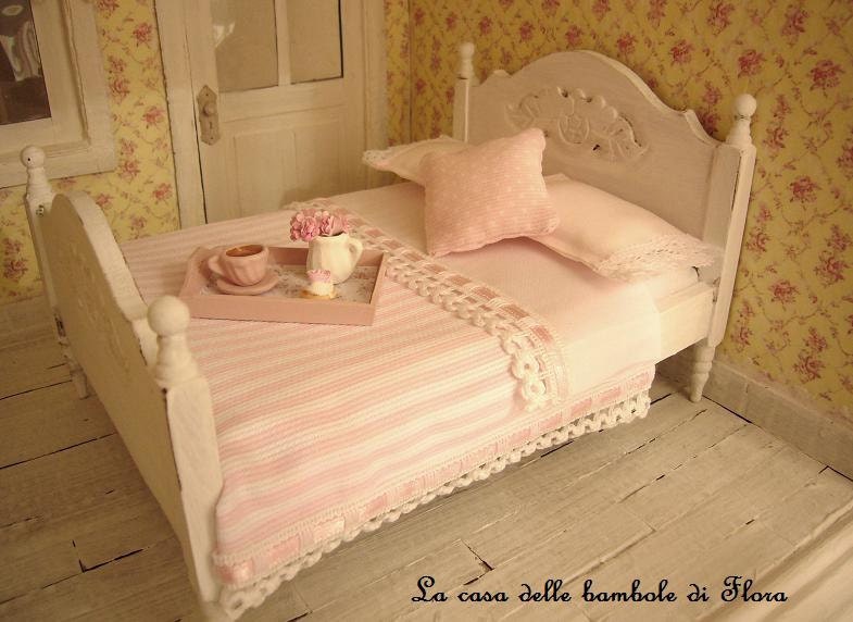 Shabby chic french double bed - 1/12 dolls house dollhouse miniature