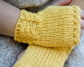 Womens Pure Wool Fingerless Gloves in Yellow Accessories Mittens